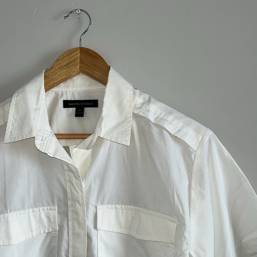 Banana Republic | Off White Short Sleeve Button Down Shirt